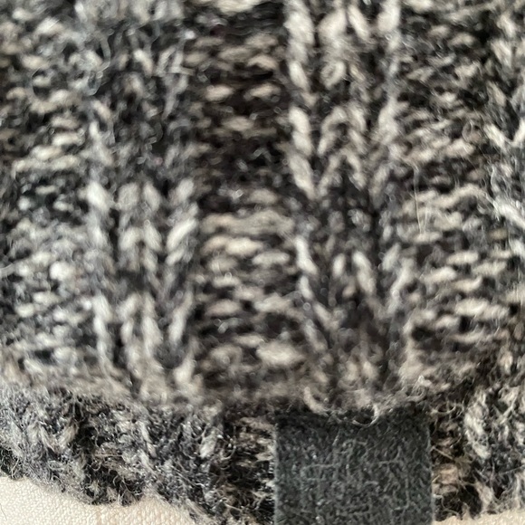 TNA zippered front sweater with grey, black & cream wool. 100% Lambswool. XS - Picture 4 of 9